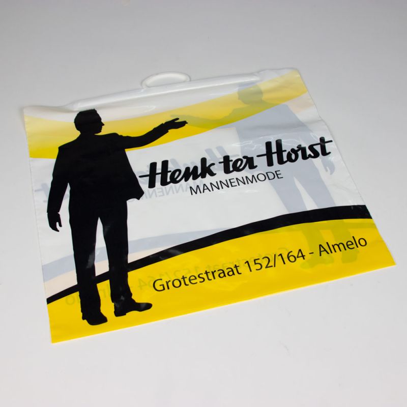 plasticbeugeltas-plasticbagswithbrackethandle-Henkterhorst-2